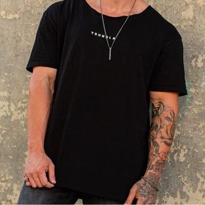 447 WIDE NECK RAW CUT TEE